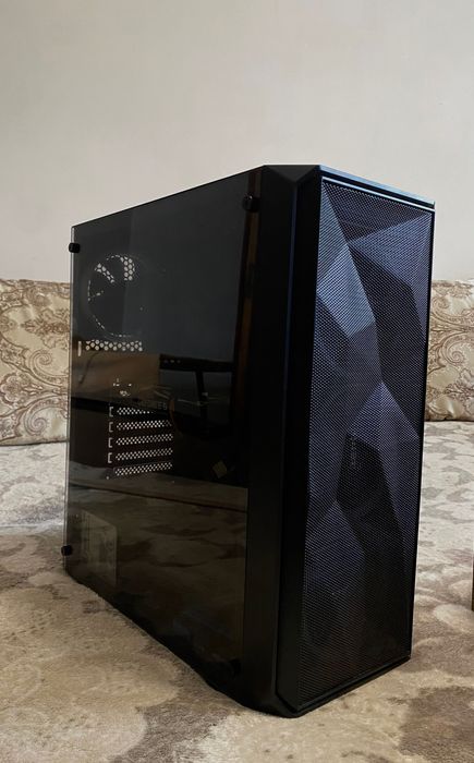 Ігровий компʼютер QUBE