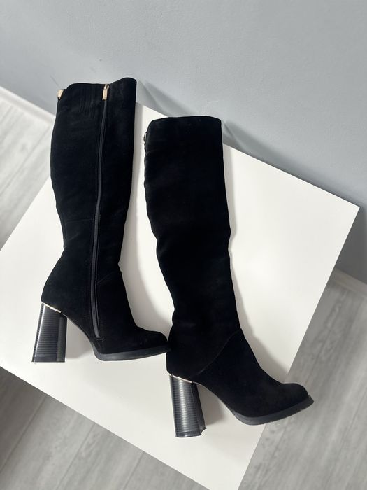 Чоботи високі, жіночі