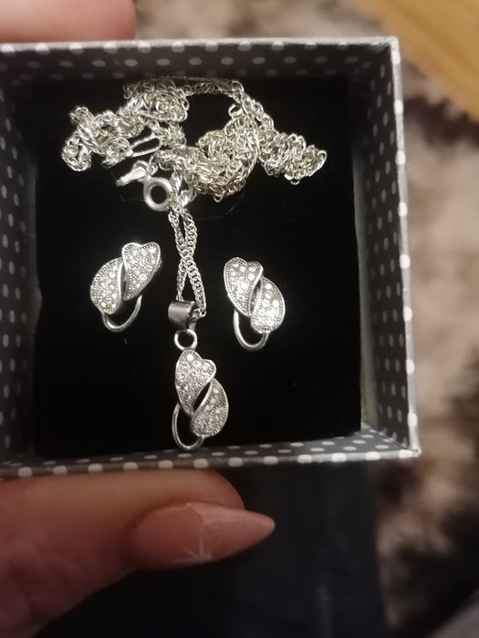 Zestaw  srebrnej biżuterii