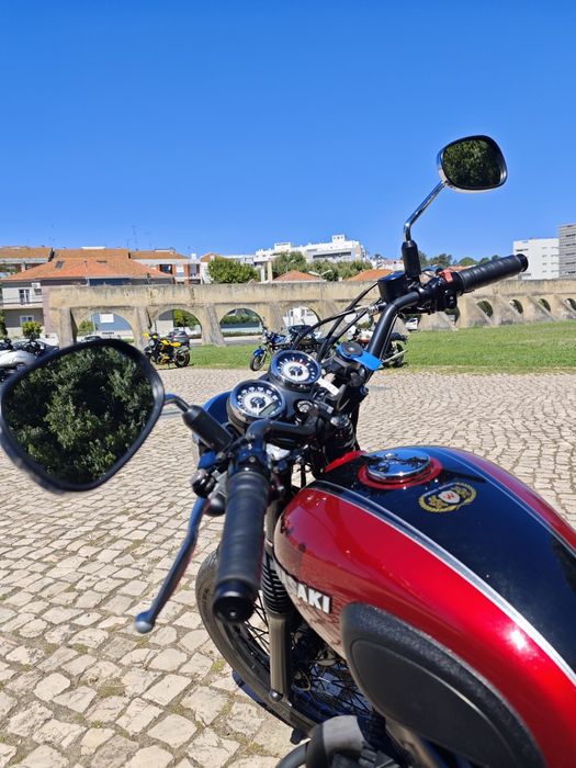 Kawasaki W800 Special Edition 2013 – Original + upgrades + extras reversíveis