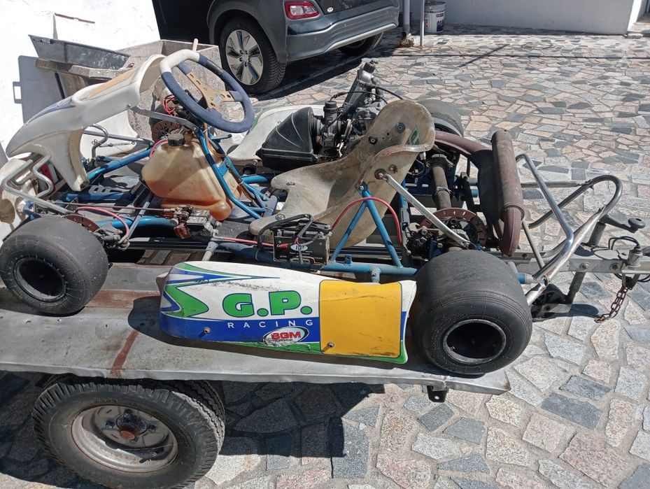 Vendo Karting sem reboque mais motor