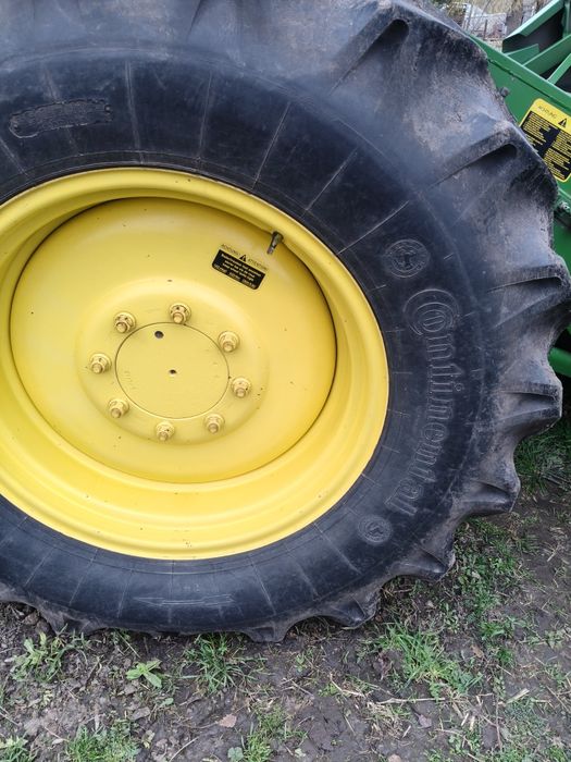 Комбайн John Deere 1157
