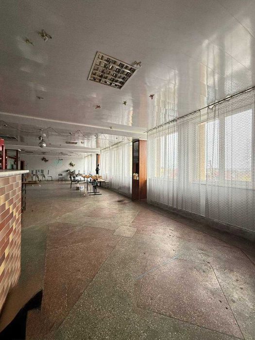 Прподаж кмерційного приміщення