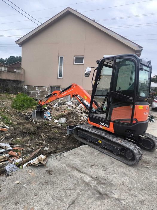 Mini Escavadora Kubota 3T com Operador | 30€/Hora