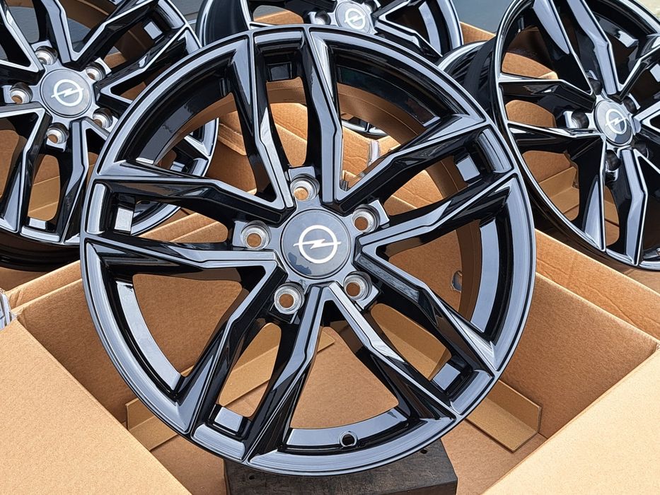 Alufelgi 16' Opel Vivaro 5x118 ET40 Nośność 900Kg CZARNE DM05