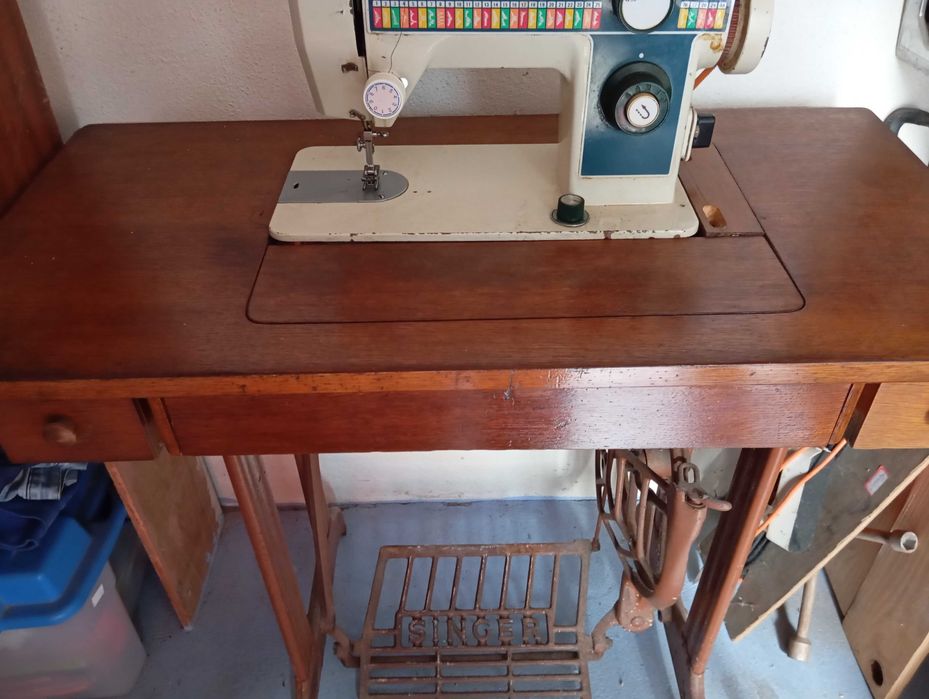 Máquina de costura SINGER