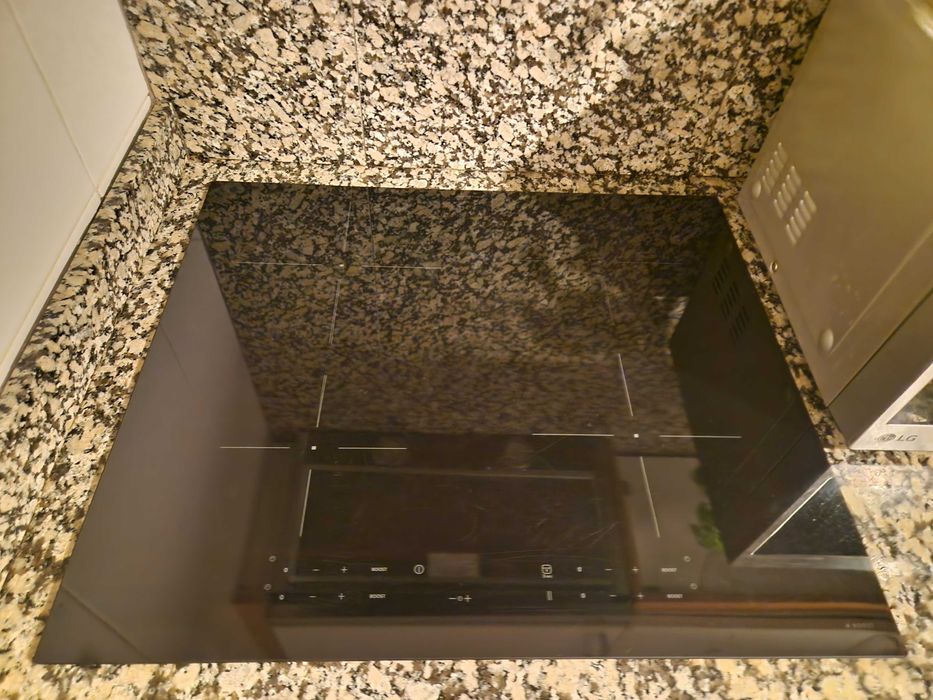 Placa de Indução IKEA 4 Zonas – Para Venda | 195