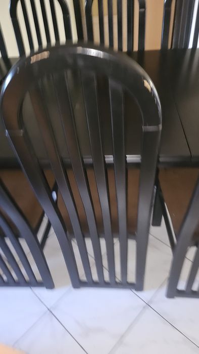 Stół drewniany z 14 krzeslami