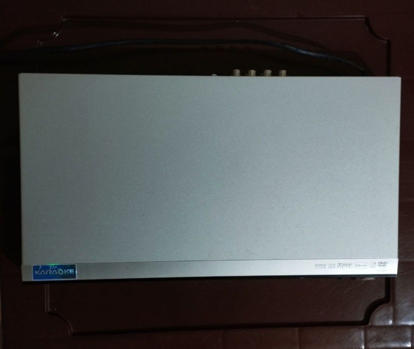 DVD-програвач LG DKU860