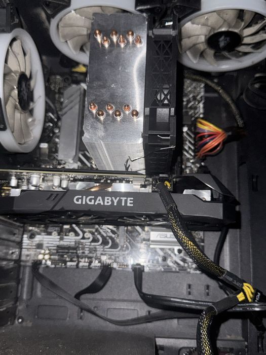 Asus prime H610 M A d4 + i5 12400f