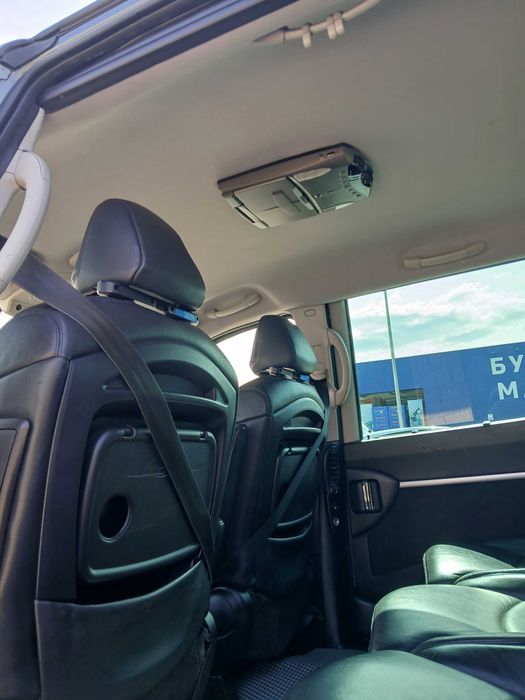 Автомобіль мінівен