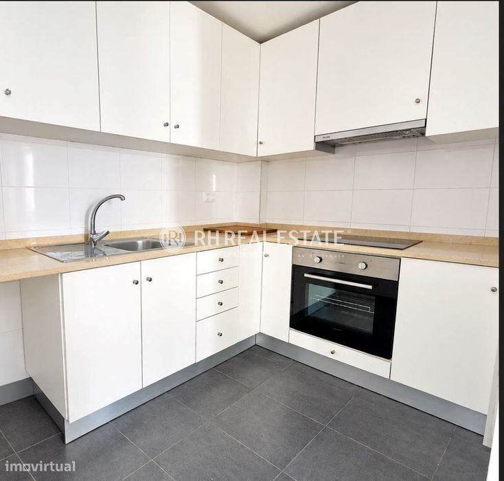 Apartamento  T1+1 Remodelado Central