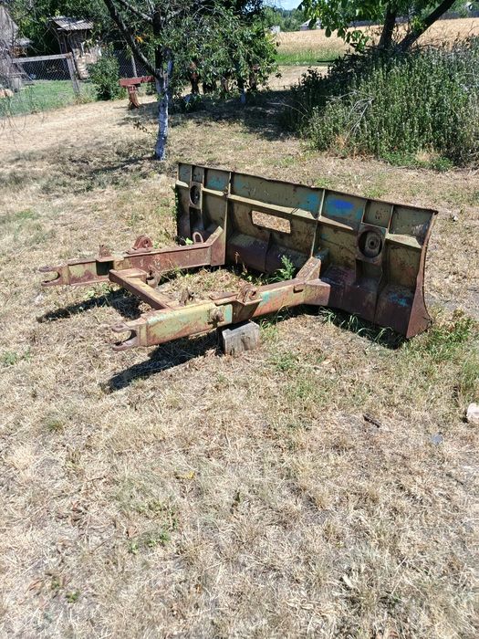 Продається т150 з лопатою  в комплекті