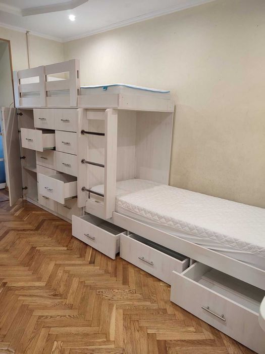Продам дитяче двохярусне ліжко