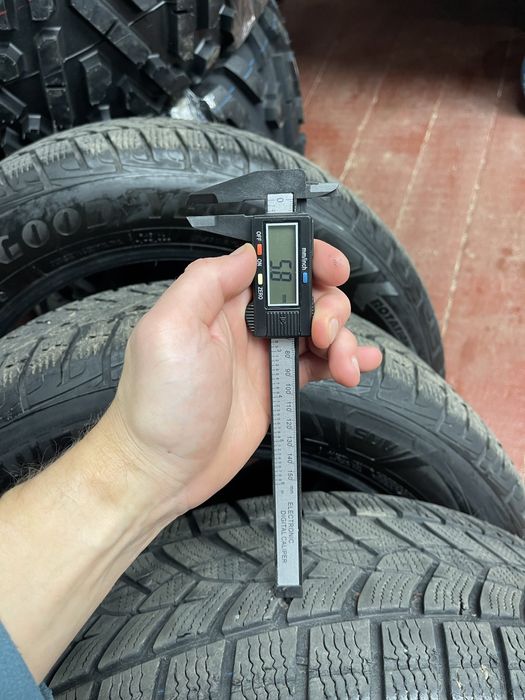 Шины Goody Year Ultra GRIP. Зима. 225/60/18