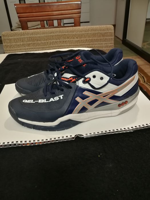 Sprzedam buty Asics  sportowe żelowe firmowe darmowa przesyłka rozmiar 48 wkładka 30, 5 cm wygodne  bardzo ładne jak nowe