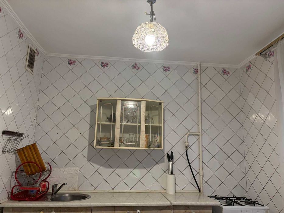 Продам 4-кімнатну квартиру
