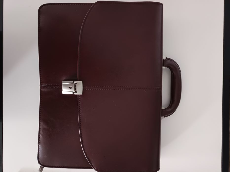 Teczka na laptopa, organizer.