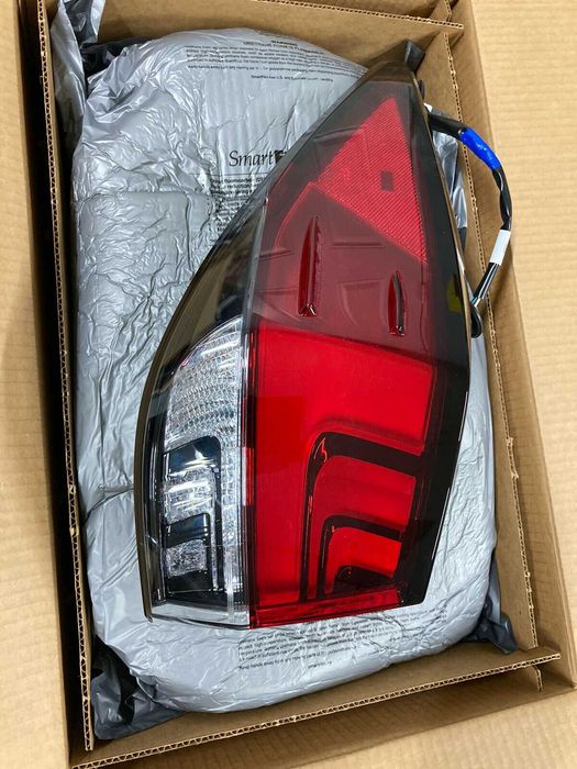 Задний левый, правый фонарь Lexus RX350 450h 2020-25 USA