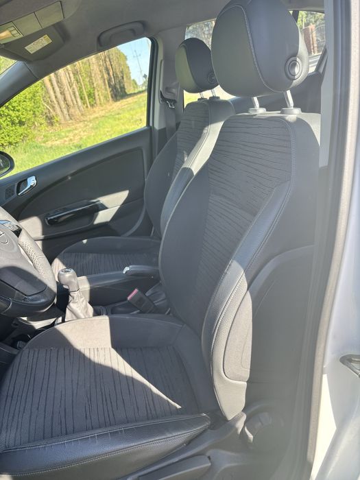 REZERWACJA. Opel Corsa D, niski przebieg, zadbane auto