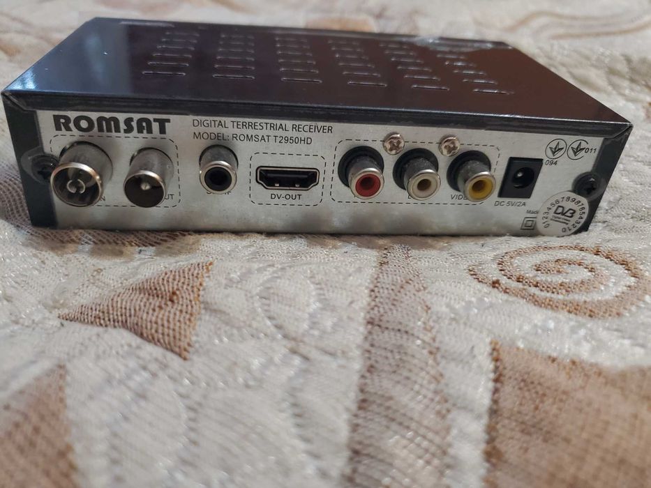 Продам цифровой эфирный ТВ 2 ресивер , Romsat T 2950HD