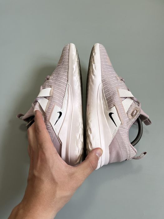 Nike Pink Renew Arena zoom pegasus react 40(25cm)