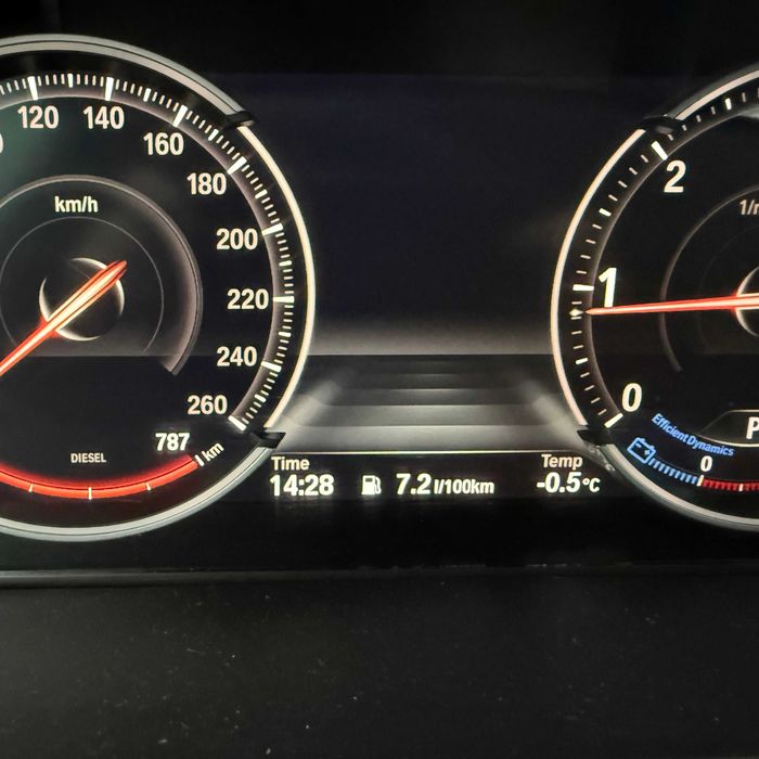 Автомобиль BMW X5