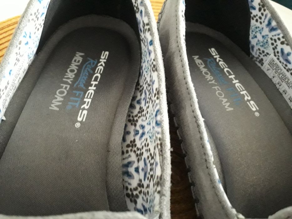 Śliczne skórzane damskie   SKECHERS rozmiar 37 (23.5)cm