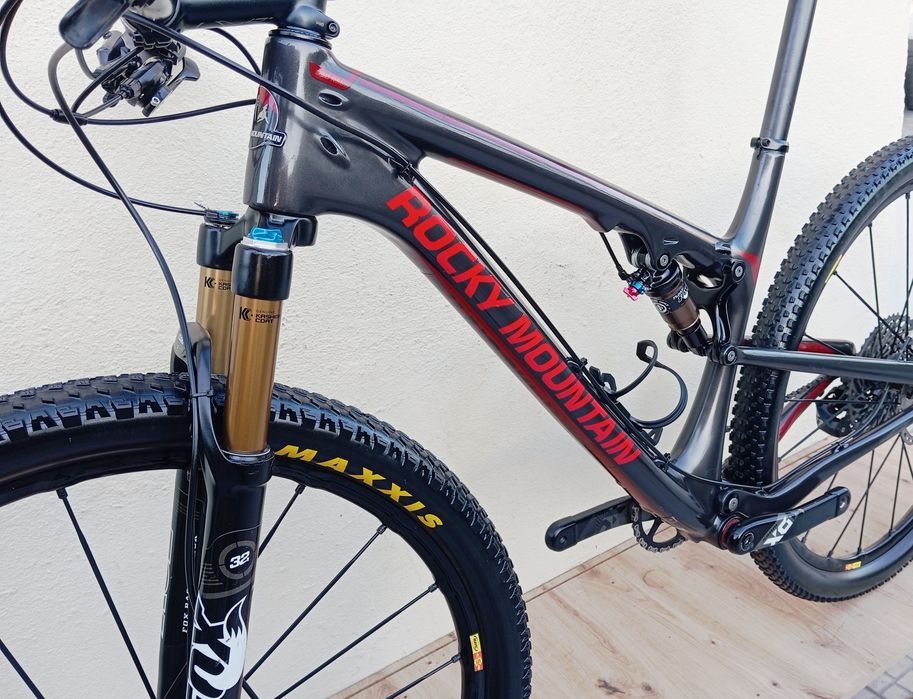 JF-Bikes Gama alta  Roky Mountain L Carbono x01-12v fox suspensão total