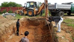 Копка котлована, ломаем дома, планировка и вывоз мусора в Харькове