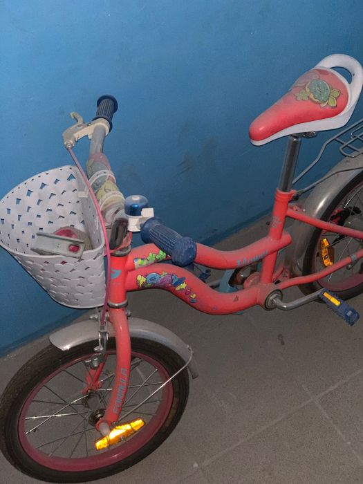 Продам б/у дитячий велосипед FORMULA FLOWER 16" . Ціна 3000 гривень.