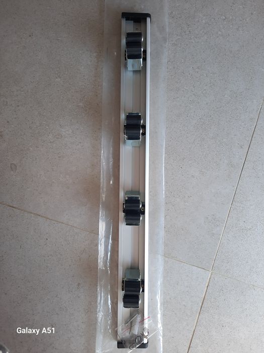 Cabide parede para esfregona/vassoura -NOVO
