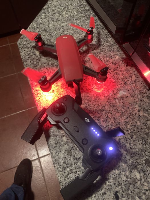 vendo drone DJI espark en muito bon estado.
