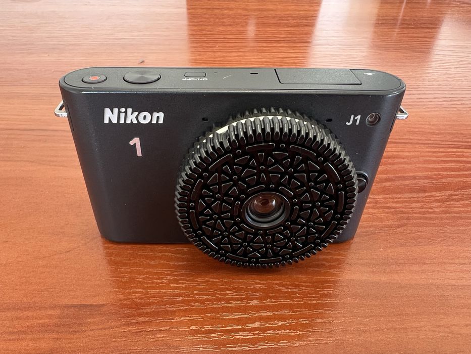 Nikon 1 J1 + obiektyw Oreo