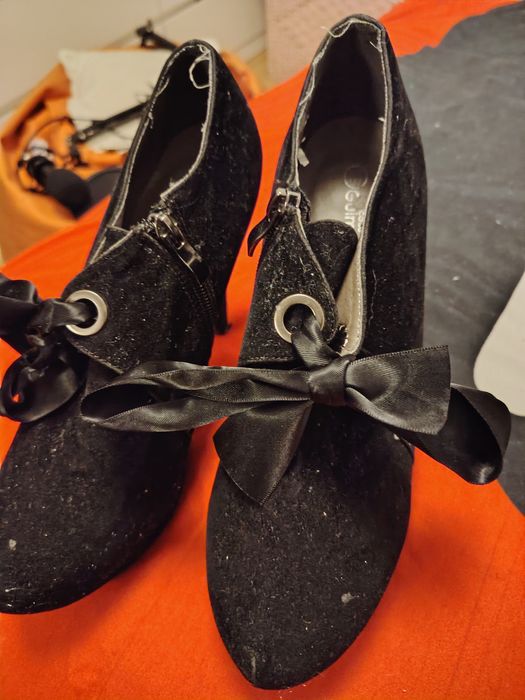 Calçado usado em bom estado