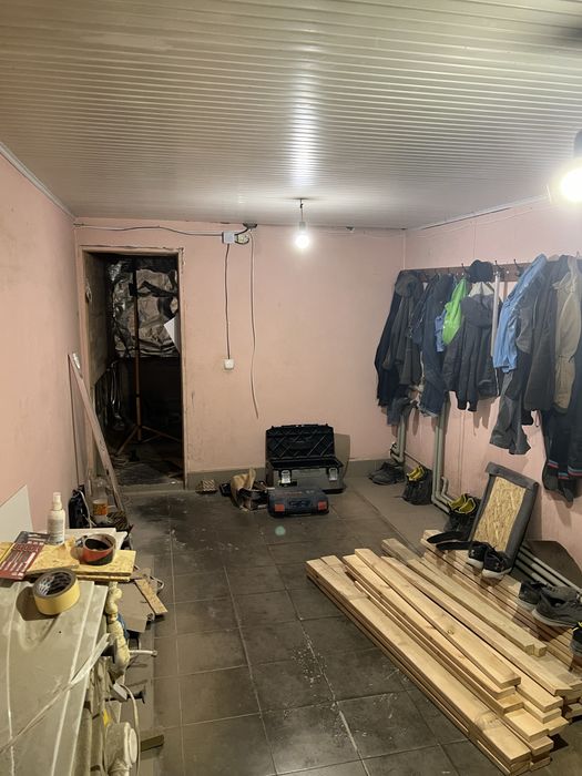 Продам комерційні приміщення.