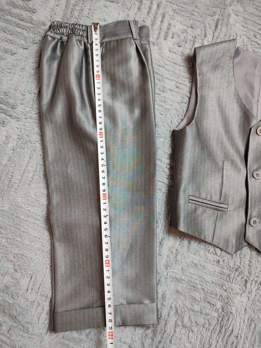 Szary stalowy garniturek chłopięcy spodnie + kamizelka r 86 /92