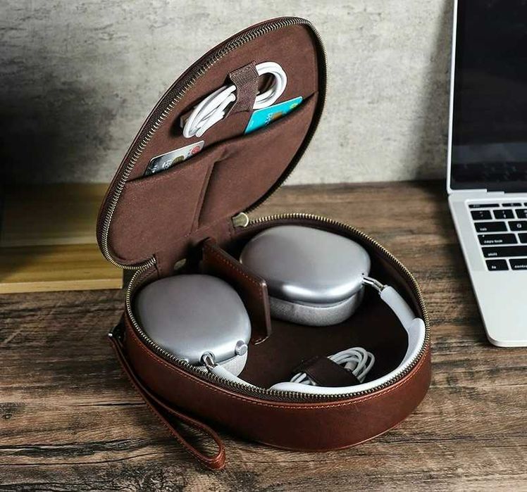 Capa para AirPods Max em pele de bovino com gravação personalizada