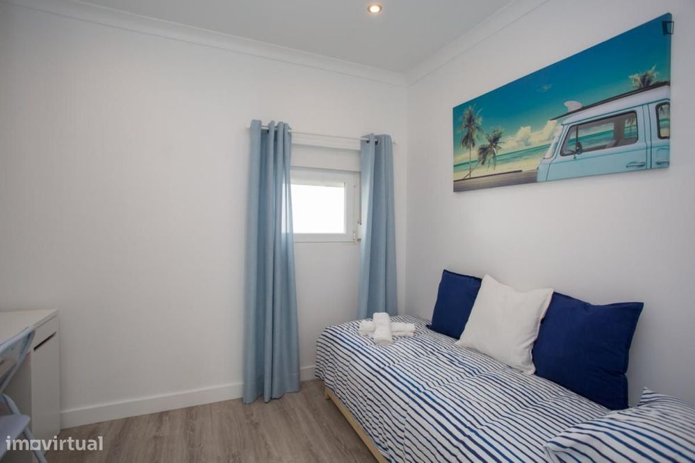 Quarto - localizado em Costa da Caparica Lisbon