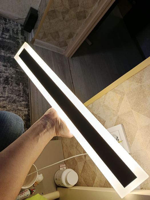 Лампа 60 сантиметрів