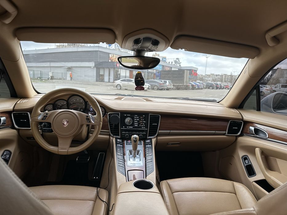 Porsche Panamera 4S 3.6, можливий обмін, в тому числі нерухомість з доплатою