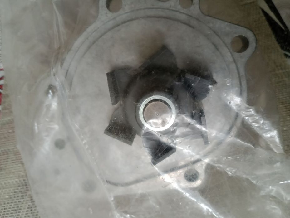 Pompa wody Rover 416