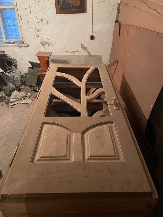 Продам добротні дубові двері — масив, ручна робота