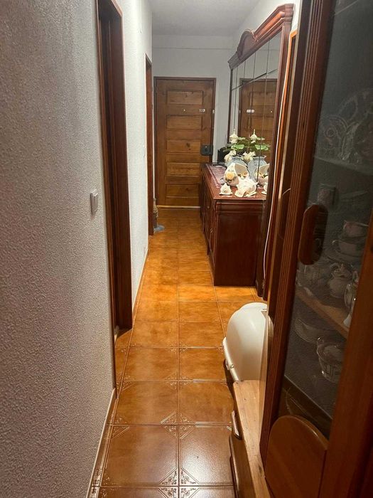 Apartamento T3 com duas casas de banho
