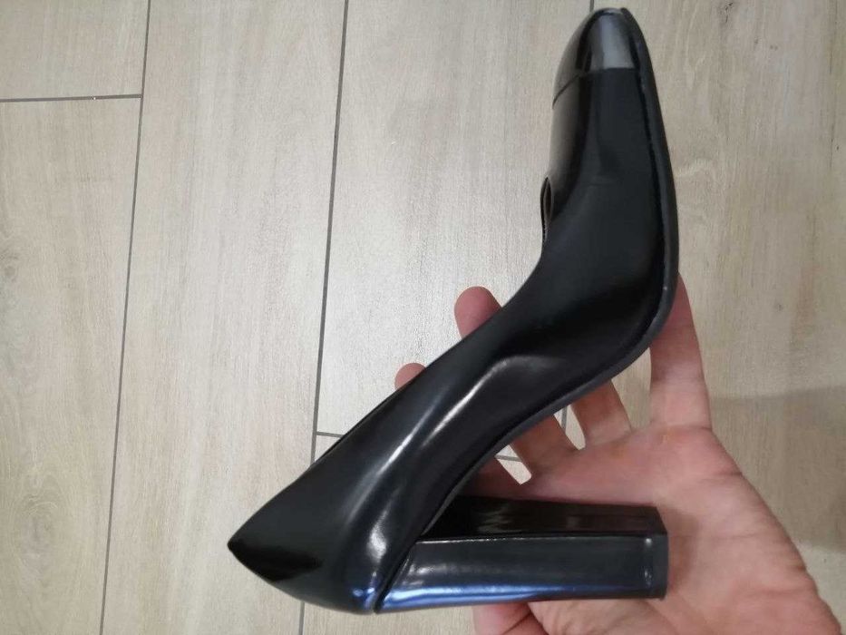 туфли женские на каблуке GEOX