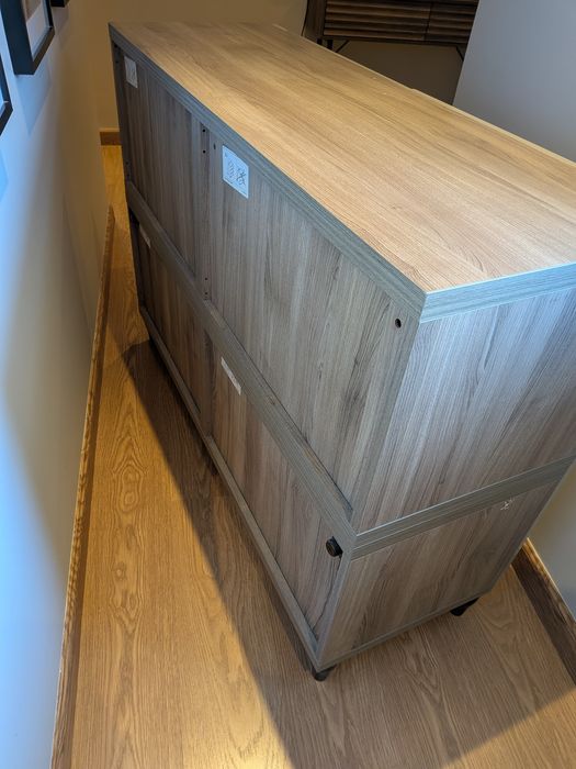 Estrutura 2 móveis IKEA BESTÅ 120 cm – Carvalho + portas bege brilhante