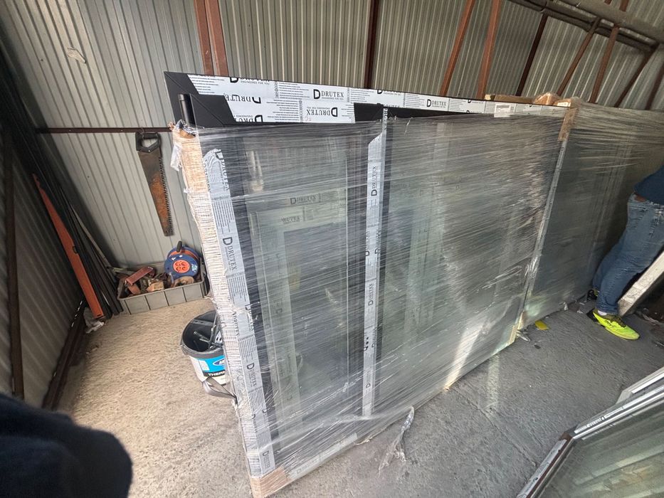 okno drutex edge czarne 1760x1460