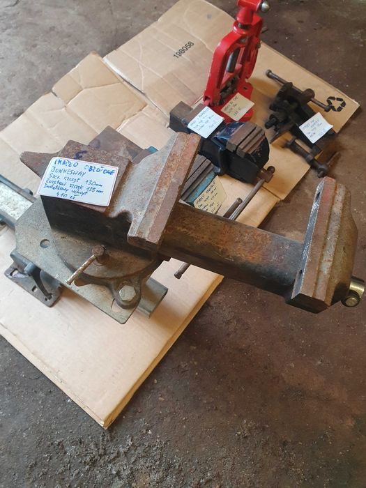 Imadła małe i duże jonnesway oraz inne uchwyt do zamocowania na busie