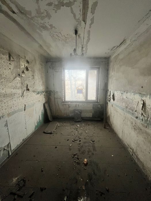 Сдам на длительный срок трех этажное помищение два подвала