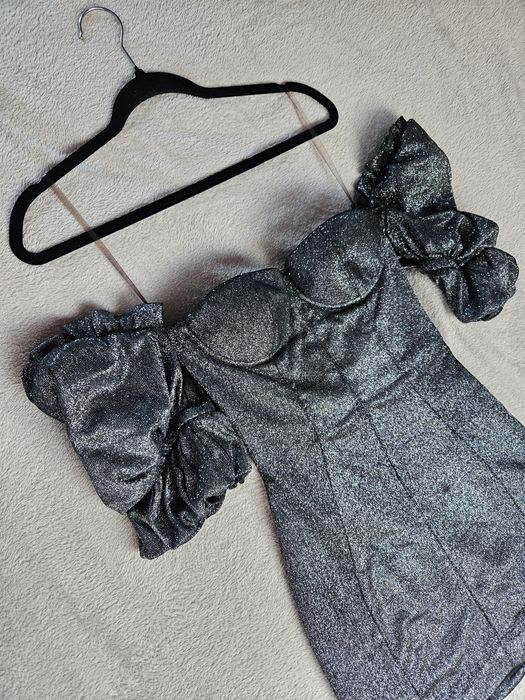 House of cb sukienka brokatowa gorsetowa xs s 34 36 mini huszpanka bufiaste rękawy